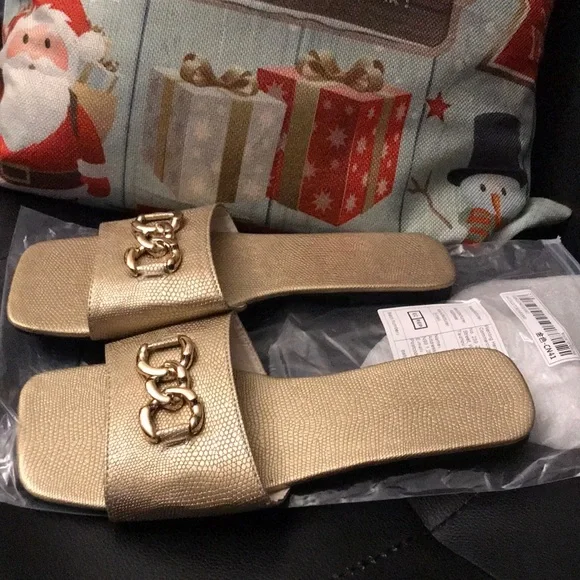Gold Chain Embellished Slides - Picture 5 of 11